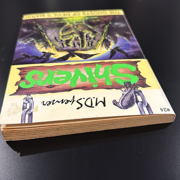 Shivers #24: The Ghosts of Devil’s Marsh by M.D. Spenser - Vintage Novel - Picture 8 of 9